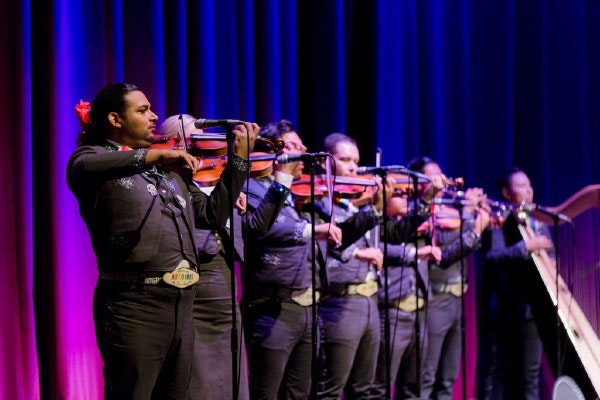 Mariachi Arcoiris de Los Angeles