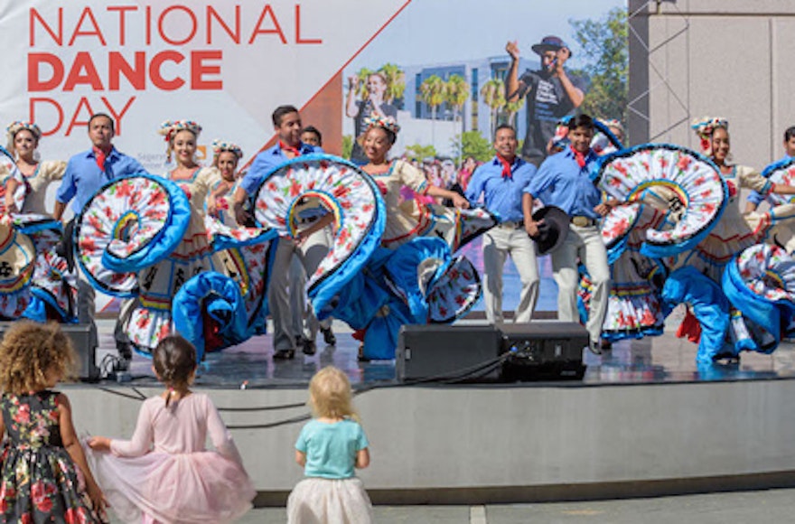 Segerstrom Center For The Arts Presents Disney Musicals In Schools Student Share Celebration