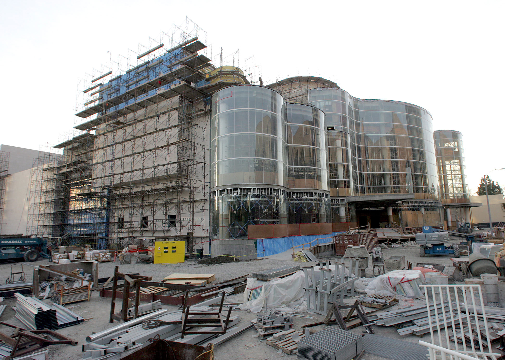 Renée and Henry Segerstrom Concert Hall construction