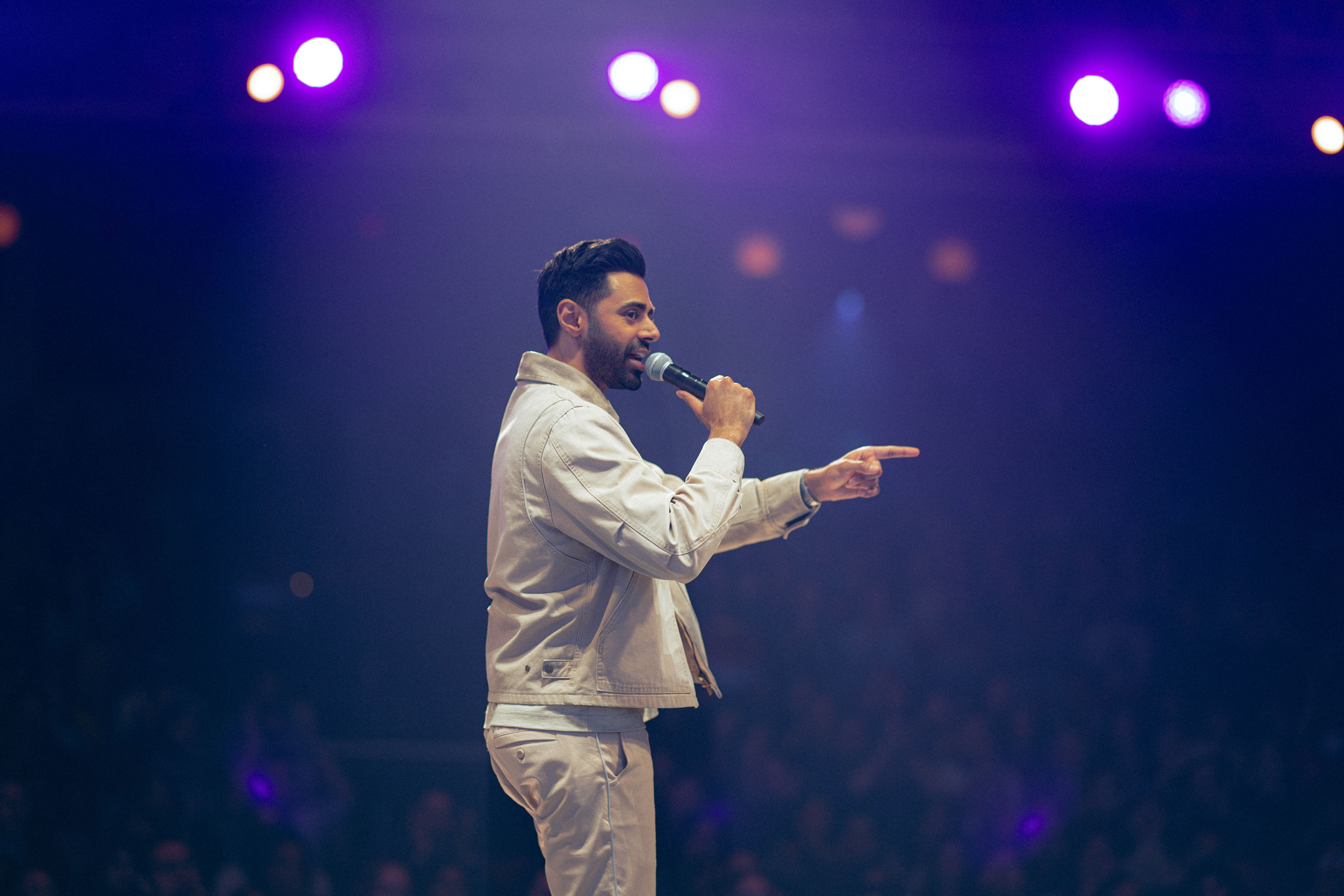 m*i様 Your Father's Moustache Vol.2 Hasan Minhaj: Off With His Head | Segerstrom Center for the Arts
